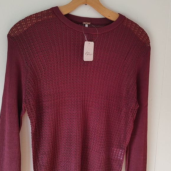 NWT! Free People H20 Crew Pullover Garnet Stretch Size Large - Picture 4 of 6